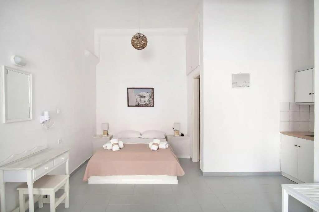 Room, Kritikakis Village Apartments, Santorini