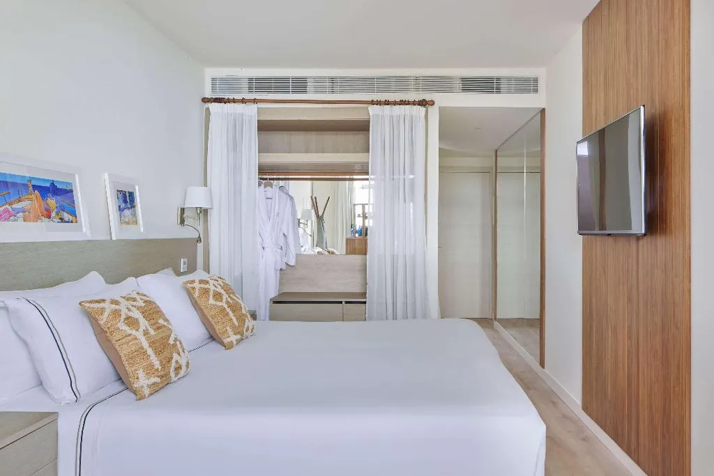 Double or Twin WITH VIEWS Room, Meliá Cala Galdana, Menorca