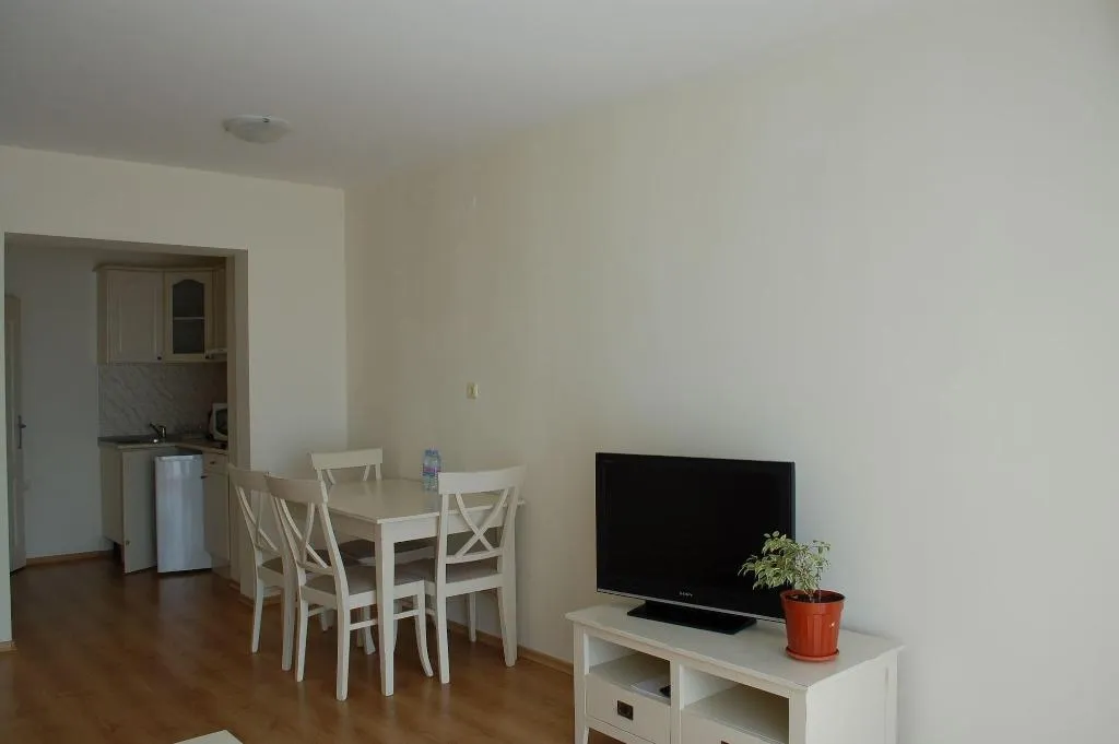 Room, Flores Park, Bourgas