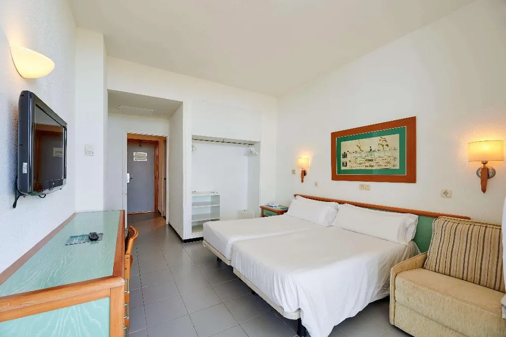 Room, AluaSun Cala Antena, Majorca