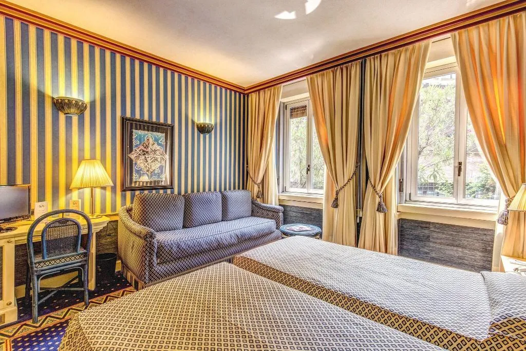 TRIPLE TWO DOUBLE BEDS Room, Auriga, Milan