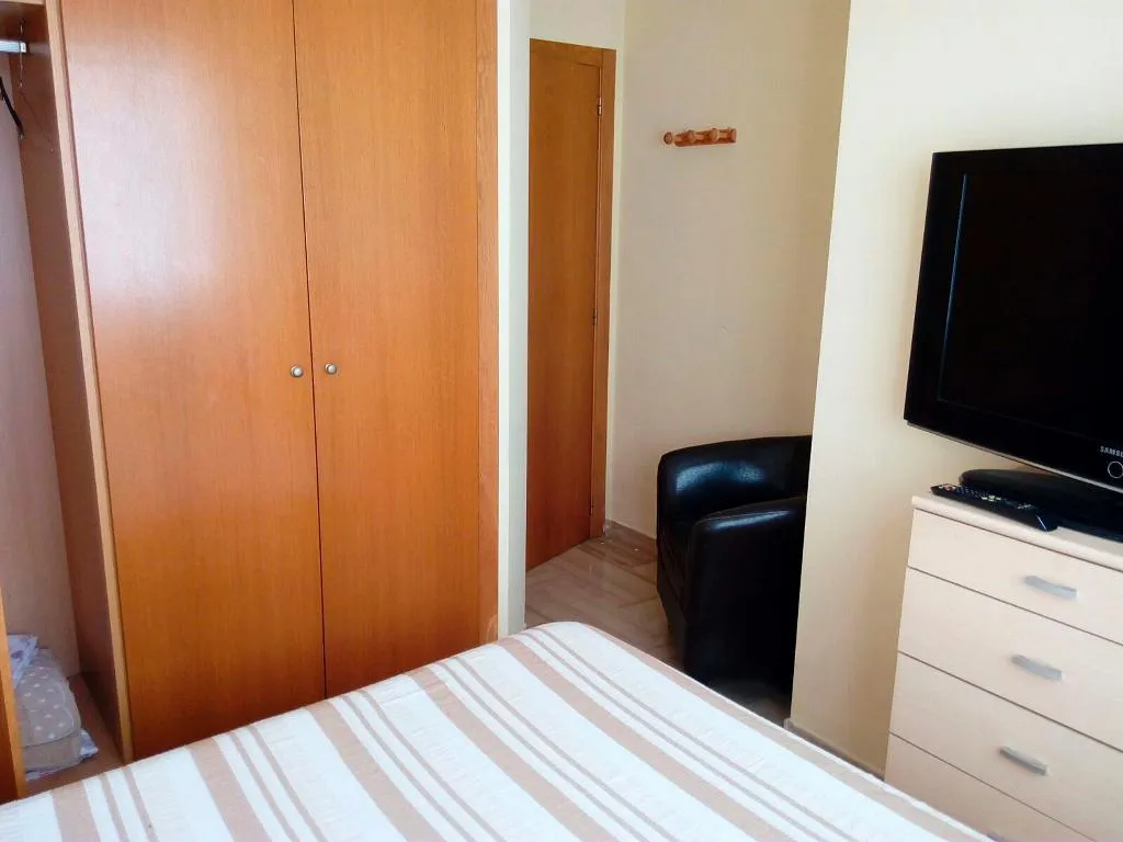 APARTMENT CAPACITY 8 THREE BEDROOMS Room, Gandia Universidad 3000, Valencia