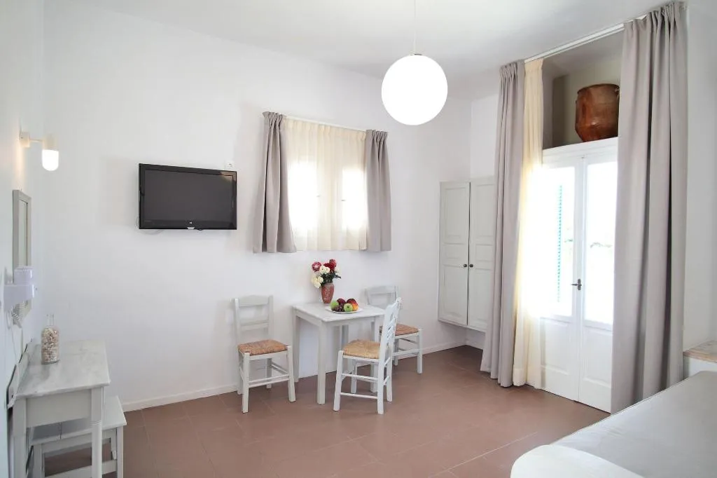 Room, Kritikakis Village Apartments, Santorini