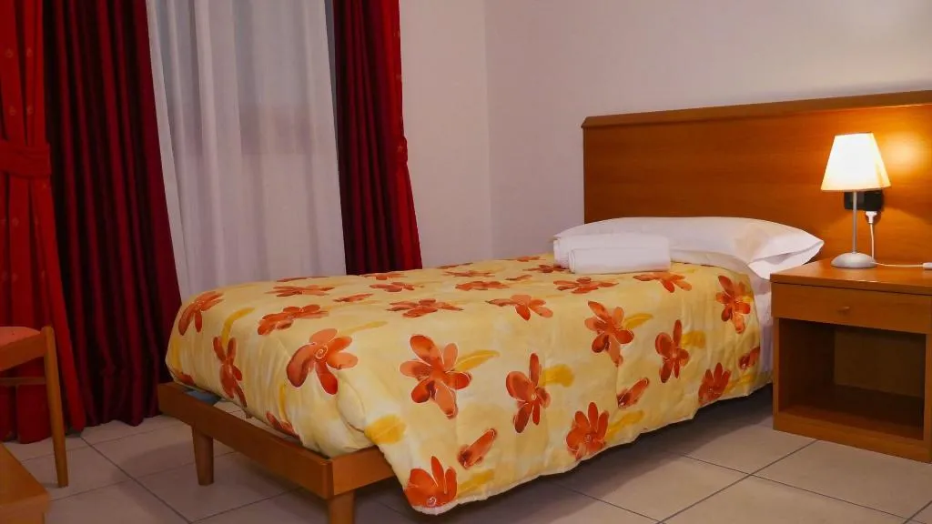 Room, Hotel Vajont, Venice