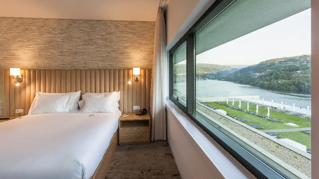 DOUBLE DELUXE Room, Douro Royal Valley Hotel & Spa, Porto