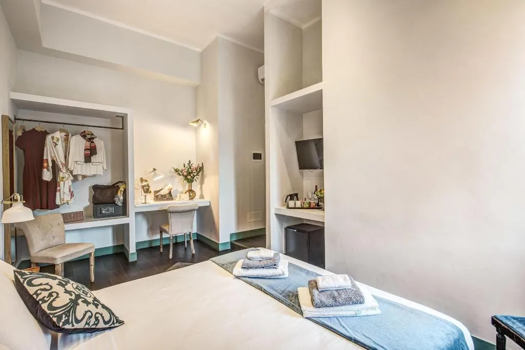 Room, Tree Charme Trilussa, Rome