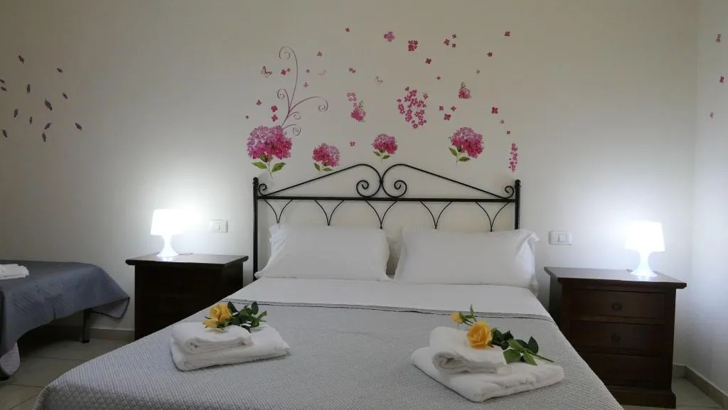 Room, B&B Dimora Cirillo, Naples