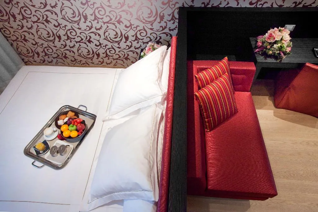 JUNIOR SUITE PRESTIGE Room, Devero Hotel & Spa, BW Signature Collection, Milan