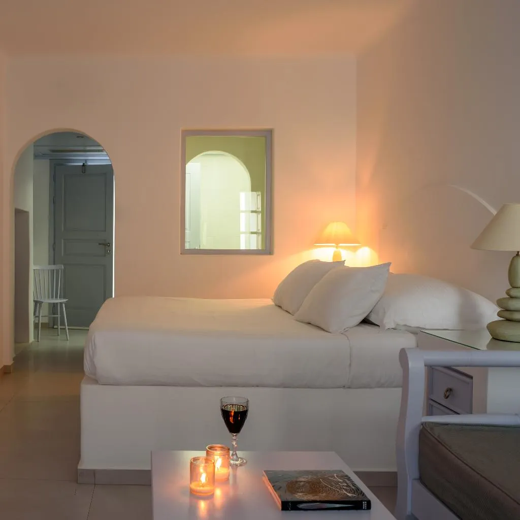 SUITE WITH PRIVATE POOL Room, Maison des Lys, Santorini