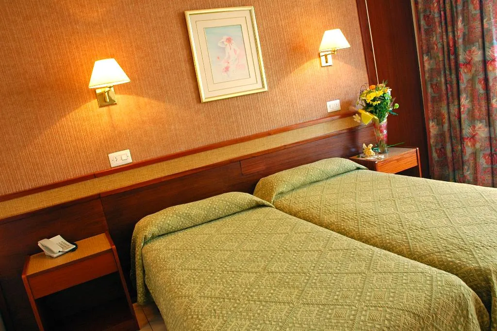 Double or Twin CAPACITY 2 Room, htop Alexis, Costa Brava