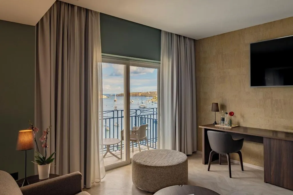 SUITE DELUXE KING BED Room, The Waterfront Hotel, Malta