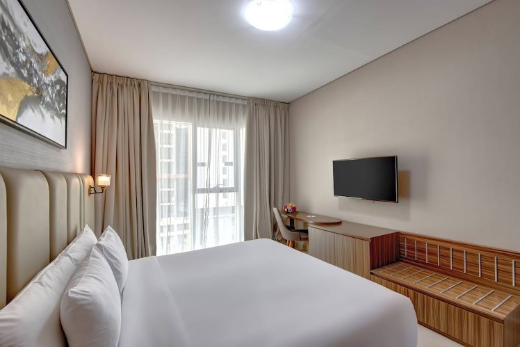 Royal Regency Suites Dubai Marina, Dubai