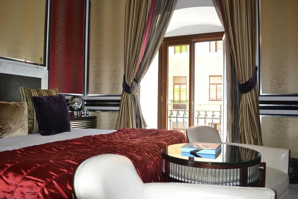 Double or Twin DELUXE Room, Baglioni Hotel Regina, Rome