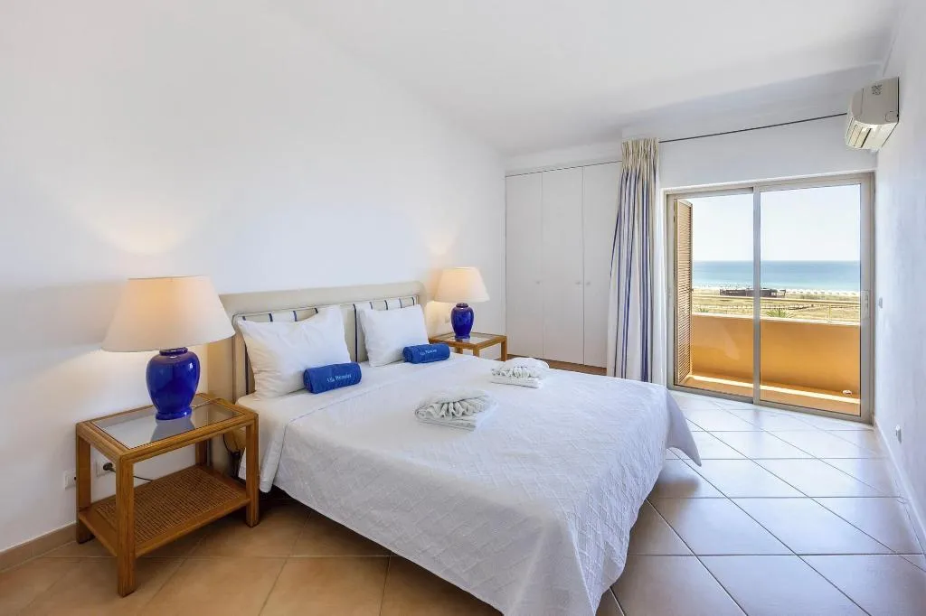 Room, Vila Palmeira, Algarve