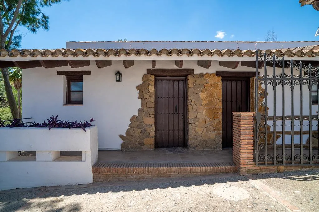APARTMENT DELUXE ONE BED Room, Málaga Sierra De Las Nieves By Real Spain Hotels, Costa Del Sol