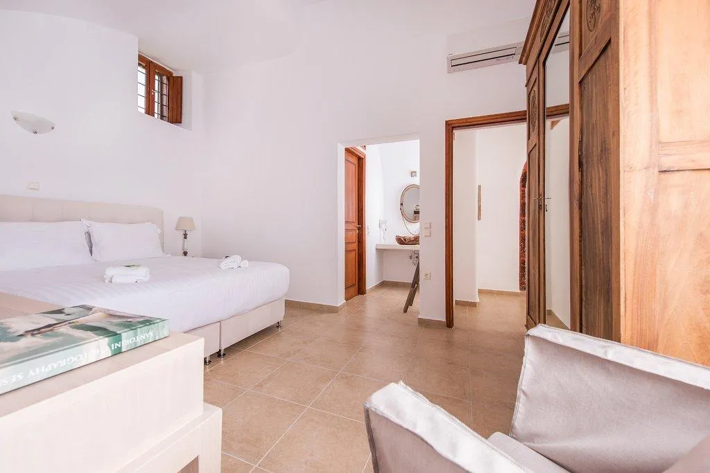 VILLA SUPERIOR GARDEN VIEW Room, Estate 1896, Santorini