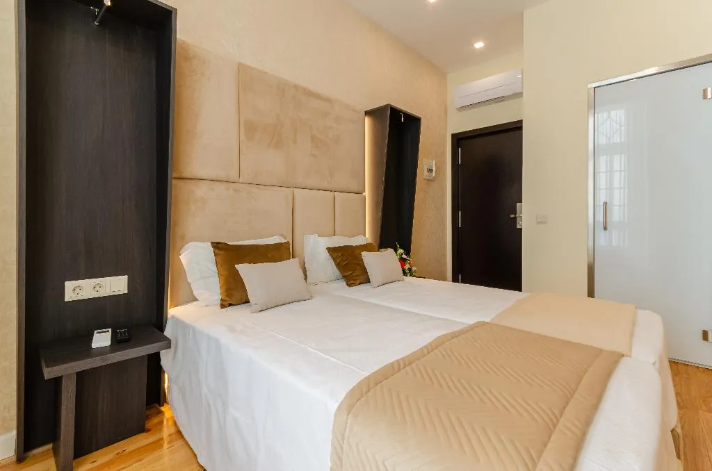 DOUBLE SUPERIOR Room, Hotel Duas Nacoes, Lisbon