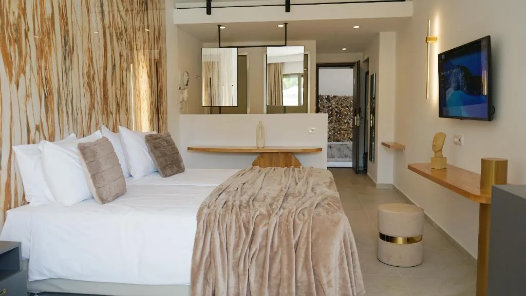 JUNIOR SUITE WITH PRIVATE POOL Room, Diana Palace Hotel Zakynthos, Zante