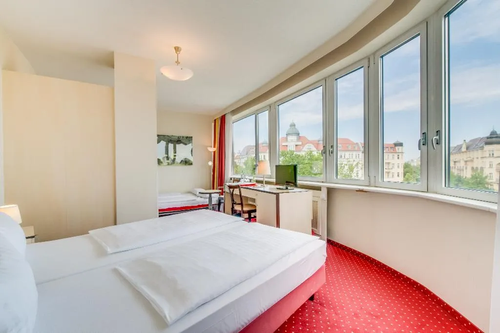 FAMILY ROOM STANDARD Room, Come Inn Berlin Kurfurstendamm Opera, Berlin
