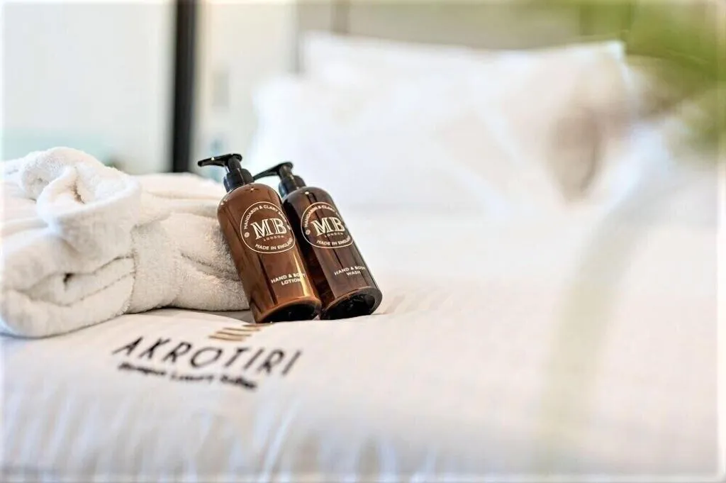 Room, Akrotiri Olympus Luxury Suites, Thessaloniki