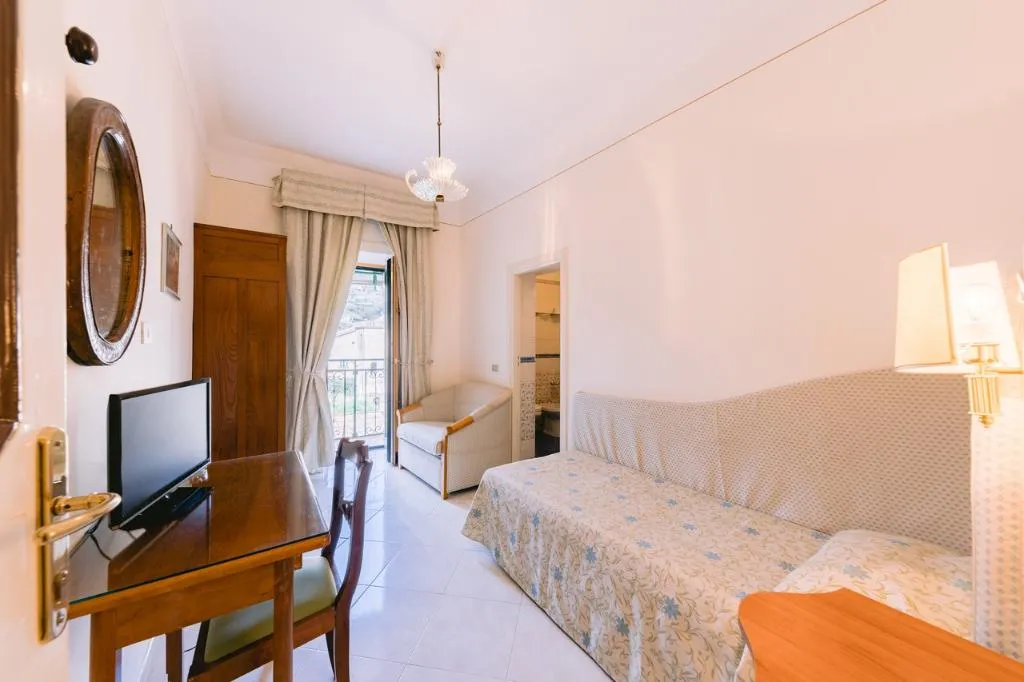 SINGLE WITH BALCONY Room, Hotel Toro, Naples