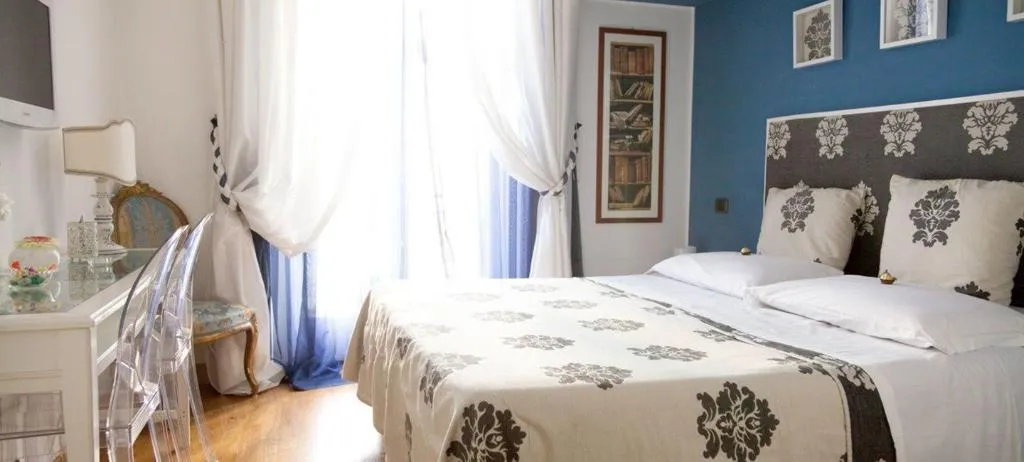Room, B&B Orsini46, Naples