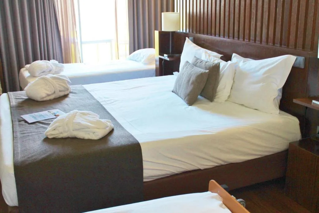 TWIN GARDEN VIEW CAPACITY 2 Room, Douro Scala, Porto