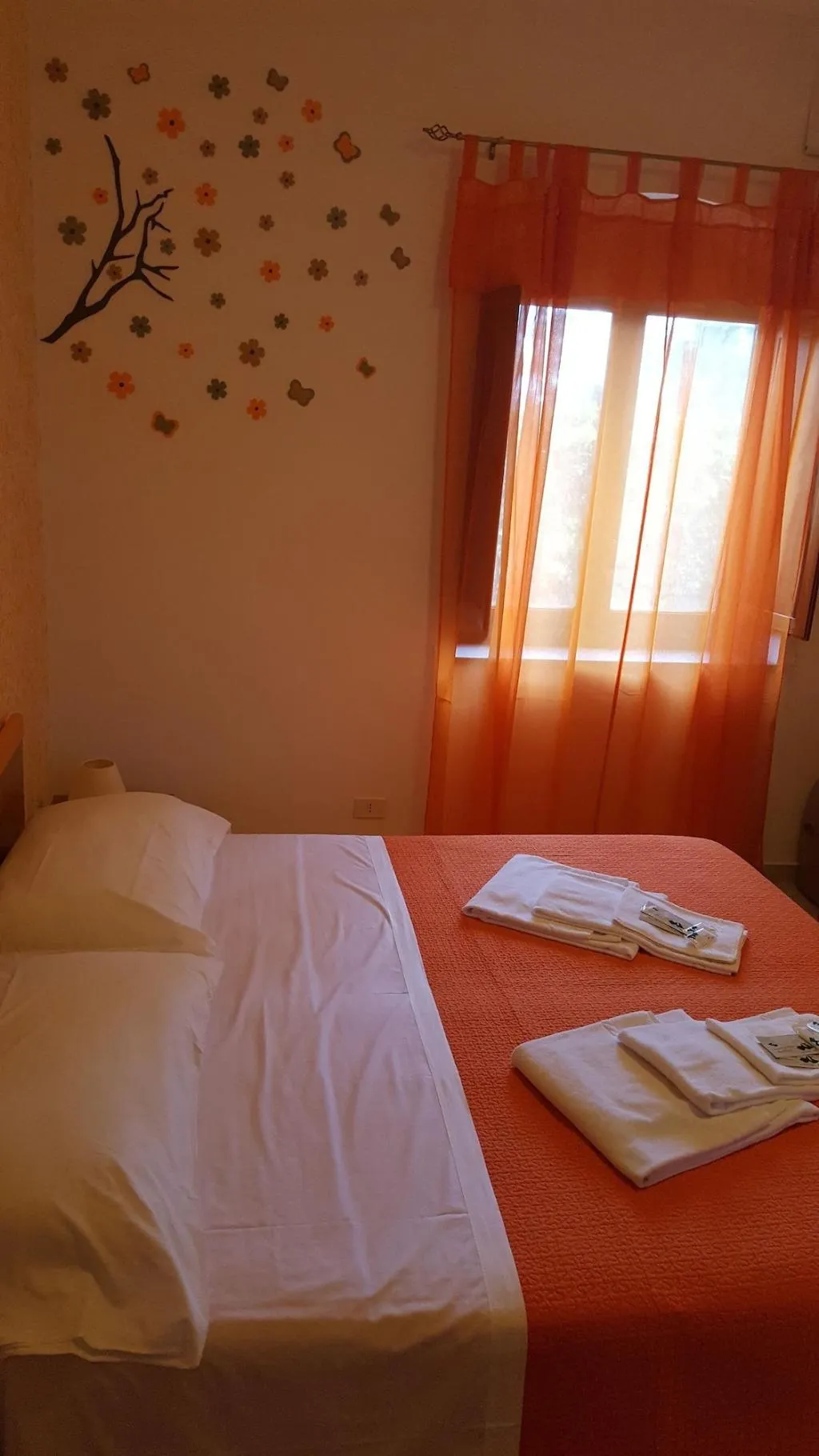 Room, Villa De Angelis, Naples
