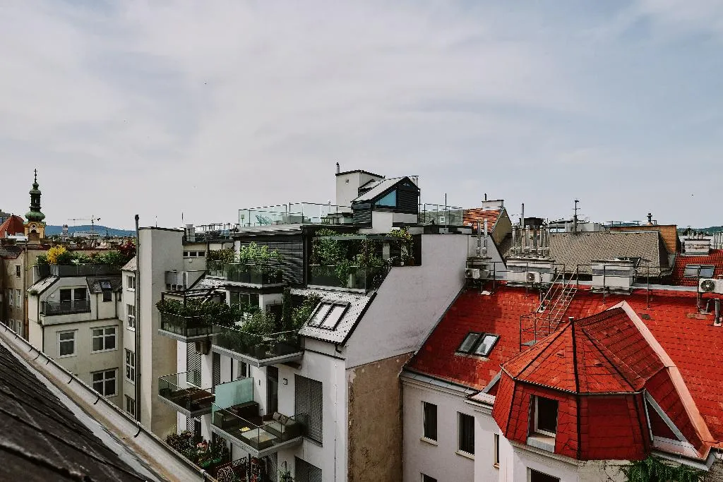 DOUBLE STANDARD Room, Hotel Deutschmeister, Vienna
