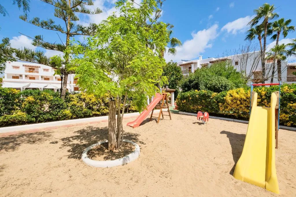 Sports and Entertainment, AzuLine Apartamentos Can Sanso, Ibiza