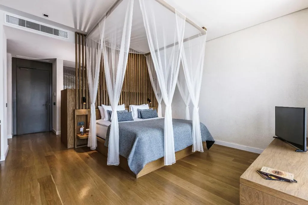 DOUBLE DELUXE SEA VIEW Room, Cape Bodrum Luxury Hotel & Beach, Bodrum
