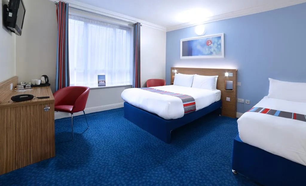 TWIN STANDARD Room, Travelodge Phoenix Park, Dublin