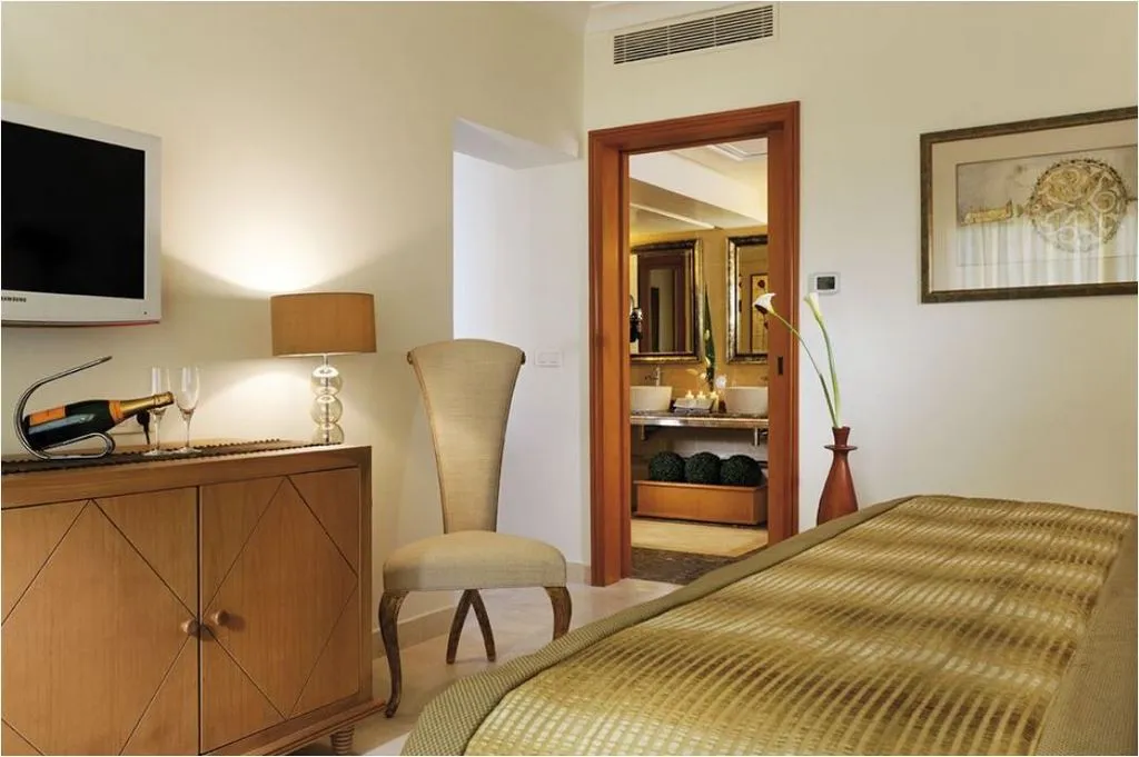Room, Movenpick Resort & Marine Spa Sousse, Tunisia