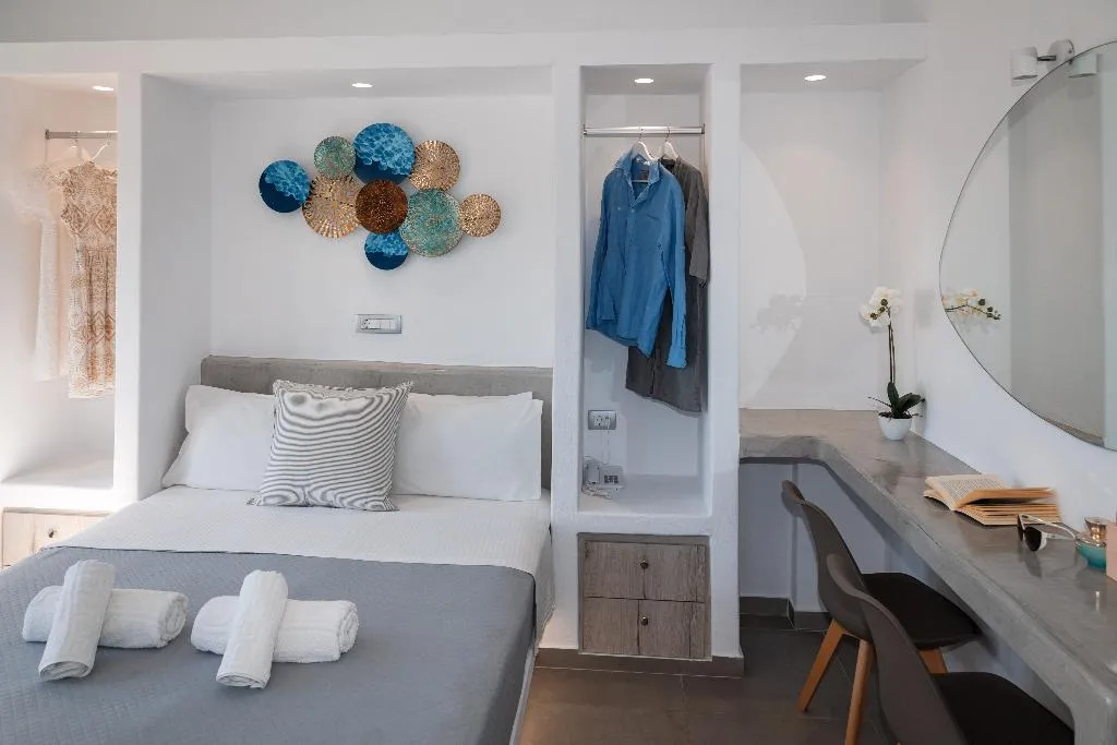 DOUBLE DELUXE SEA VIEW WITH BALCONY Room, Perissa Bay, Santorini