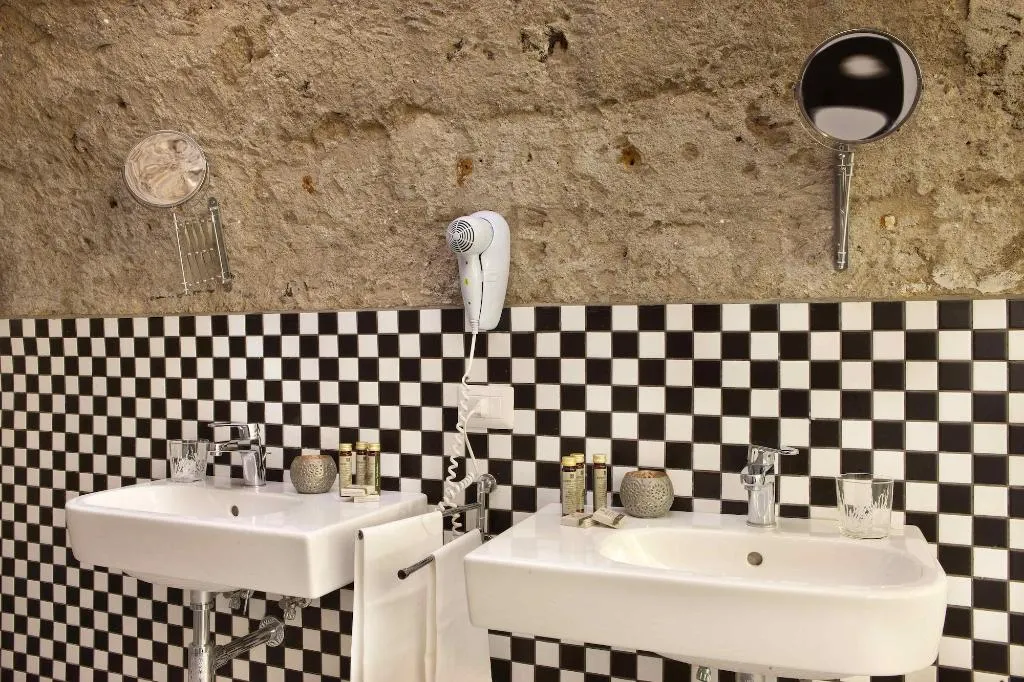 Room, Marina Piccola 73, Naples