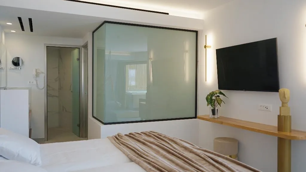 SUITE WITH JACUZZI Room, Diana Palace Hotel Zakynthos, Zante