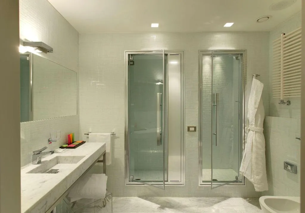 JUNIOR SUITE EXECUTIVE KING BED Room, Devero Hotel & Spa, BW Signature Collection, Milan