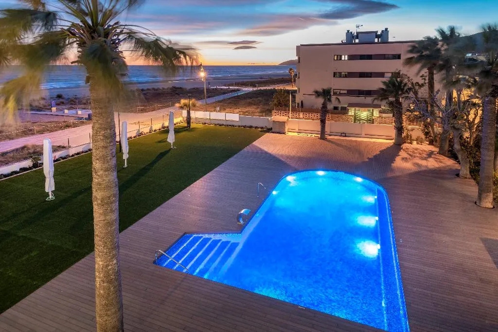 Pool, Playafels, Barcelona