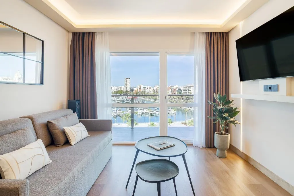 JUNIOR SUITE PREMIUM Room, The Level Melia Alicante - Adults Only +18, Costa Blanca