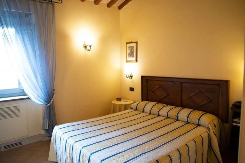 Room, Palazzo Leti Residenza Depoca, Perugia