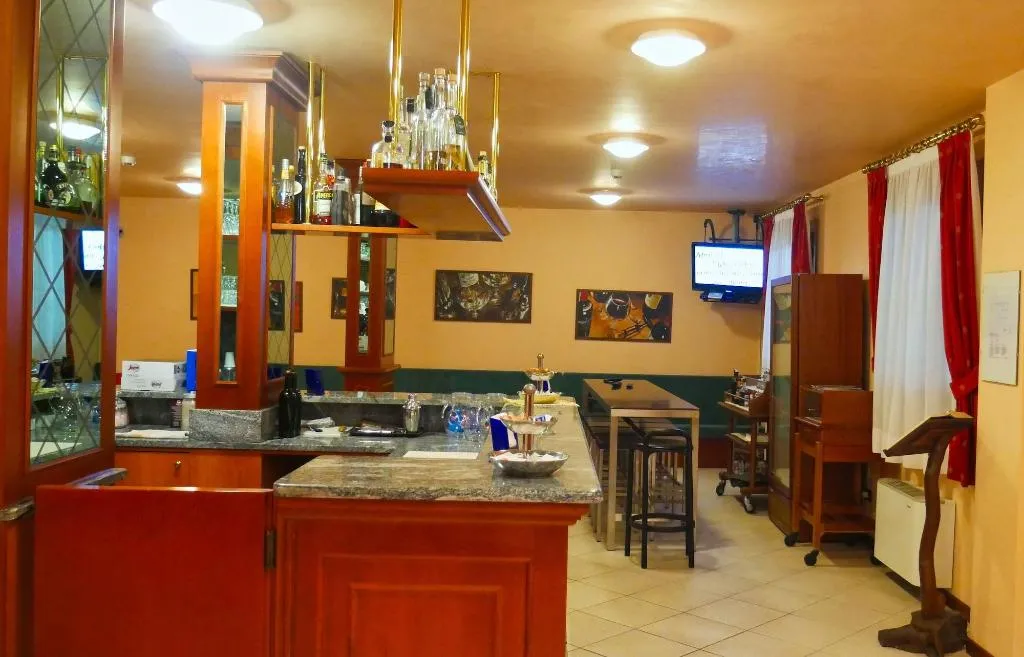 Bar, Hotel Vajont, Venice