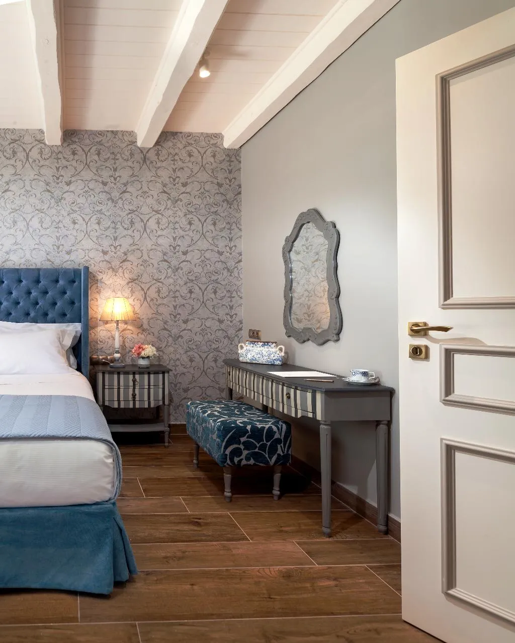 SUITE SUPERIOR GARDEN VIEW Room, Kyniska Palace Conference & Spa, Athens