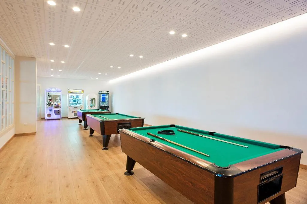 Sports and Entertainment, Best Negresco, Costa Dorada