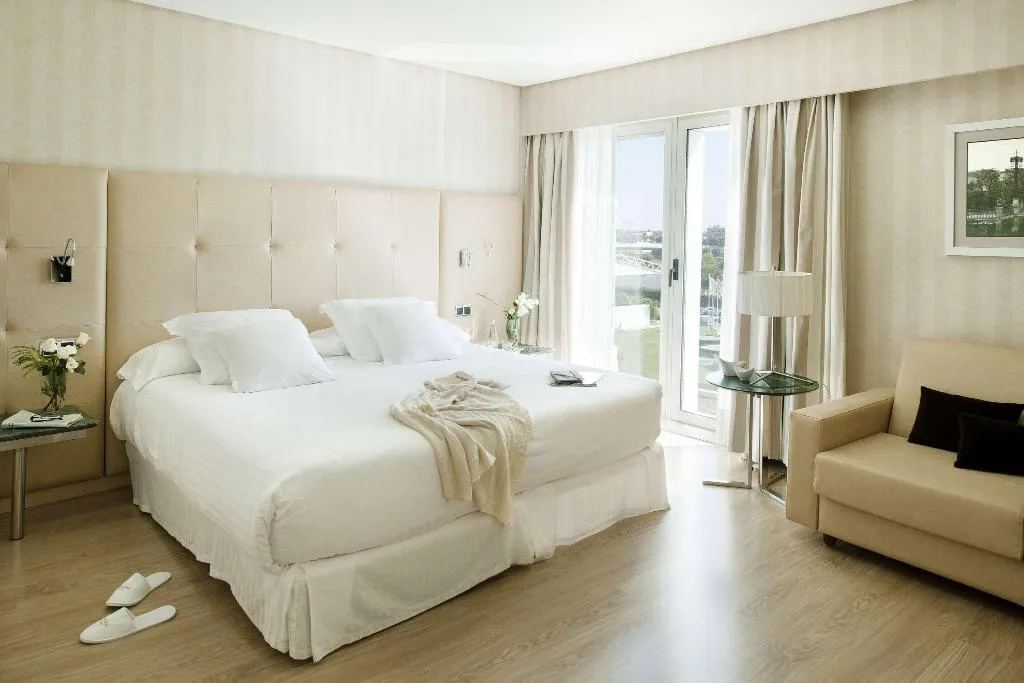 Double or Twin DELUXE Room, Barcelo Sevilla Renacimiento, Seville