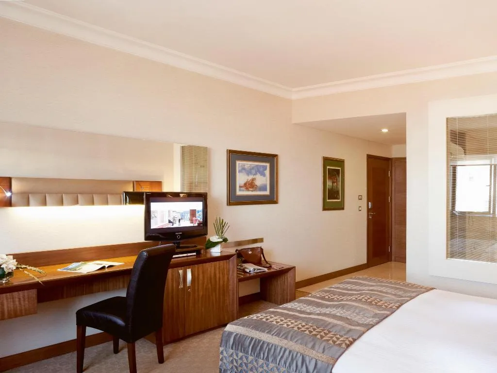 Room, Mövenpick Izmir, Izmir