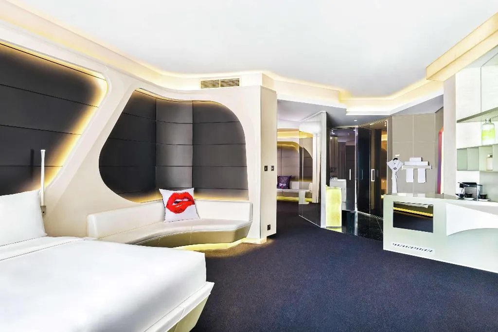 Room, V Hotel Dubai, Curio Collection by Hilton, Dubai