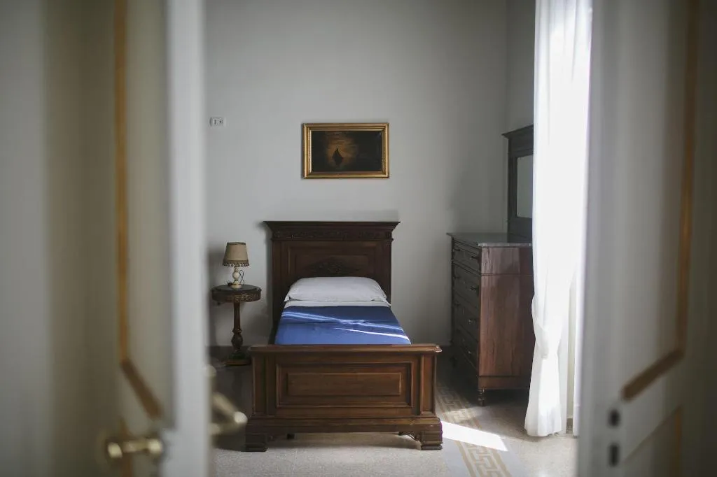 Room, Area Angioina Suites, Naples