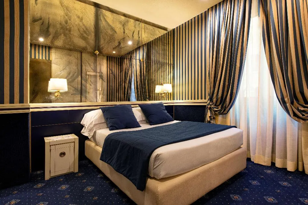 Room, Atlante Star, Rome