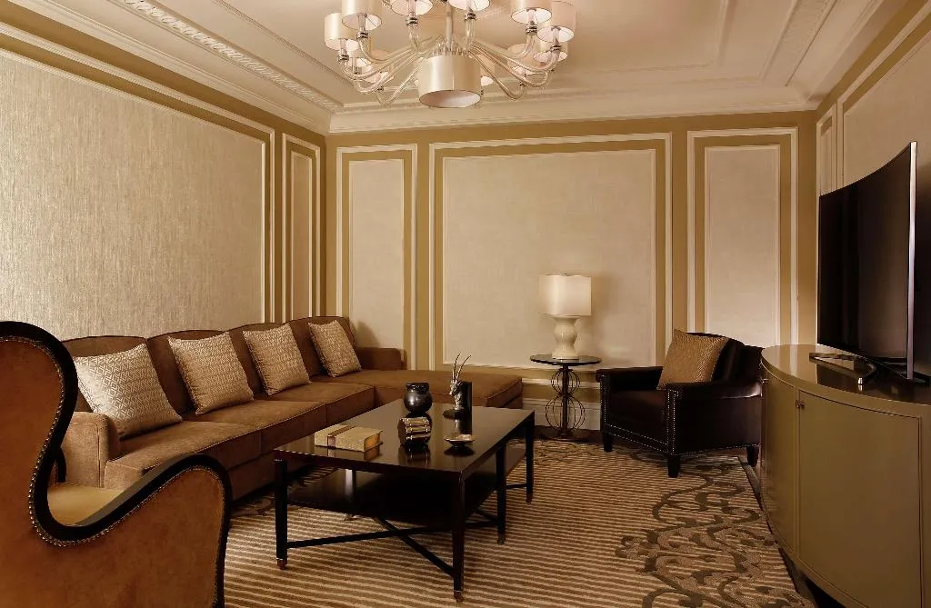 SUITE GRAND Room, Al Habtoor Palace, Dubai