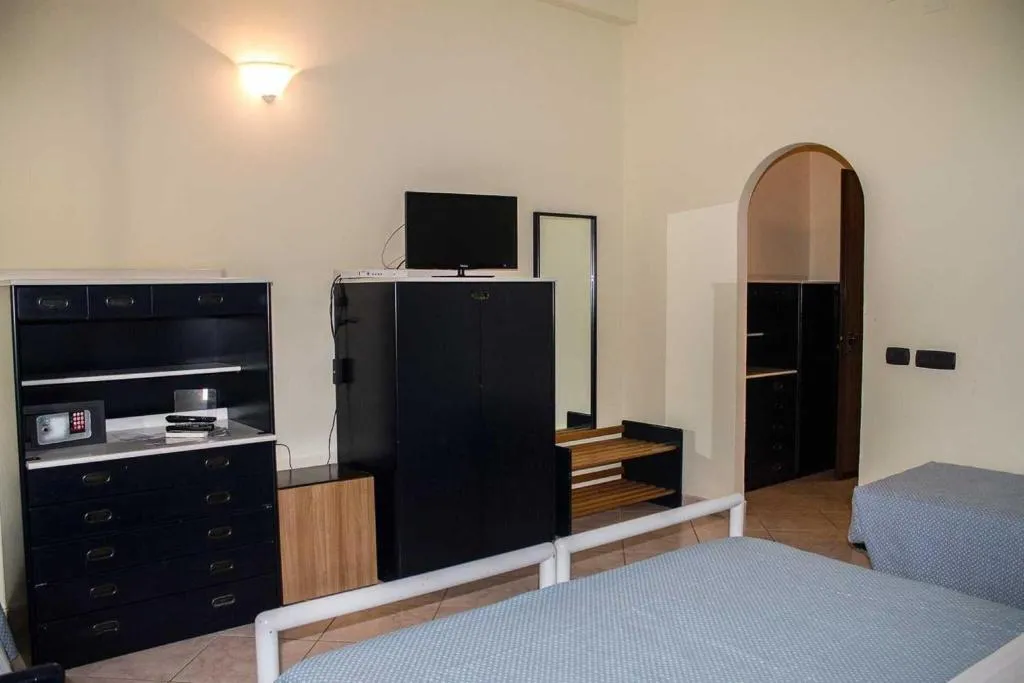 Room, Hotel Tourist, Palermo